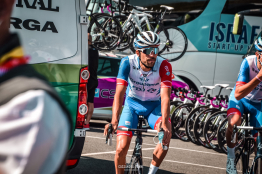 Thibaut Pinot : "Impatient de remettre un dossard"