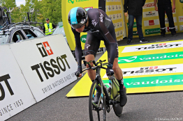 Christopher Froome se lance en guerre contre les vélos du contre-la-montre