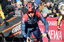 Tom Pidcock absent au départ des Strade Bianche