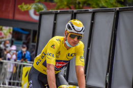 Mathieu Van der Poel au départ de Milan-San Remo