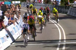 ZLM Tour : Olav Kooij remporte la 2ème étape après le déclassement de Mareczko