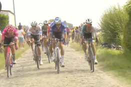 Alberto Bettiol, une attitude qui pose question lors de la 5ème étape du Tour de France
