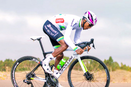 Bardiani - CSF dévoile le maillot de champion d'Afrique d'Henok Mulubrhan