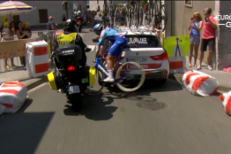 La moto qui a provoqué la chute de Jack Bauer exclue jusqu'à la 20ème étape du Tour de France