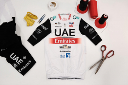 UAE Team Emirates dévoile son maillot pour la saison 2023