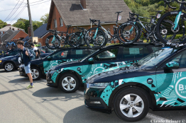 Réunion ce matin à 8H30 entre le staff et les coureurs de la B&B Hôtels