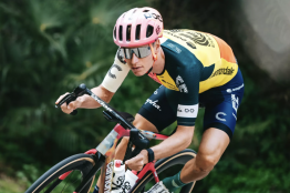 Un nouveau maillot pour EF Education Easy Post lors du Tour d'Italie