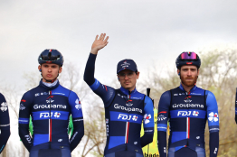 Groupama - FDJ au départ du Tour de Slovaquie avec Gaudu et Pinot