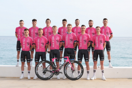 Van Rysel Roubaix dévoile son maillot et son vélo pour la saison 2024